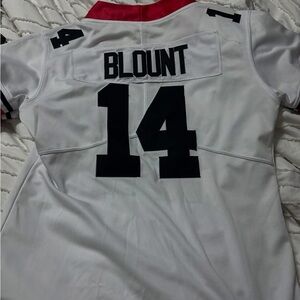 White and Black Sports Jersey